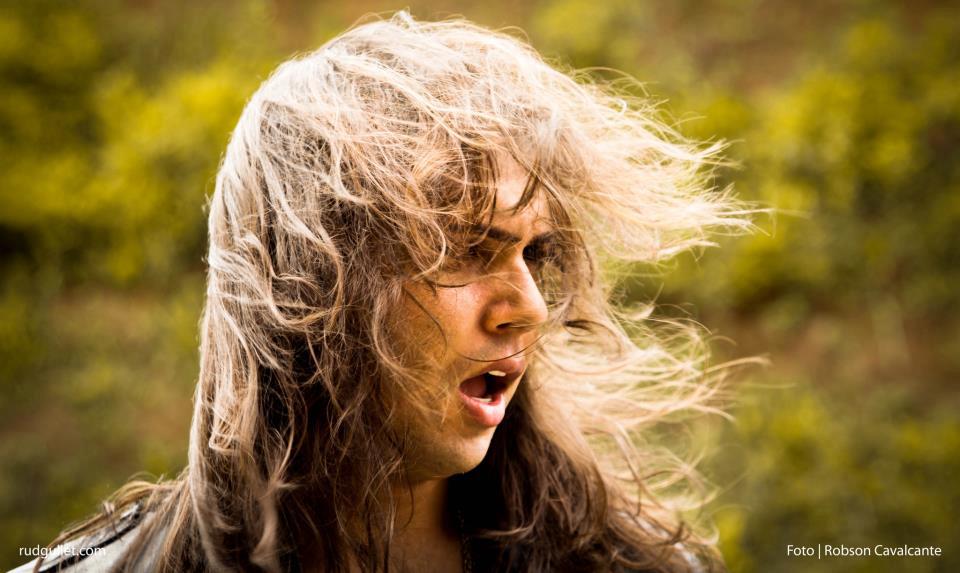 Rane Oliveira melhor vocalista rock