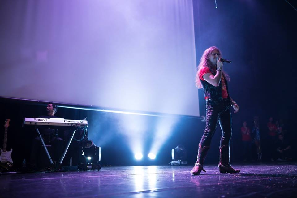 Rane Oliveira singer